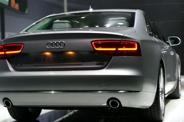 Audi A8 — тыл