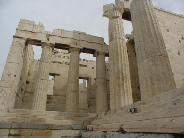 Пропилеи - вход в Акрополь